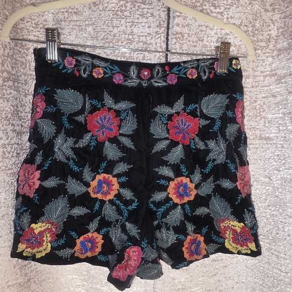 Zara Terez Pants - Zara Terez Black High Waist Floral Shorts